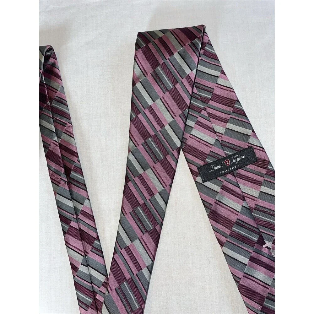 David Taylor Dress Tie Men’s Size 56” Pink Gray 100% Polyester Formal